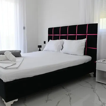 Mia Villa